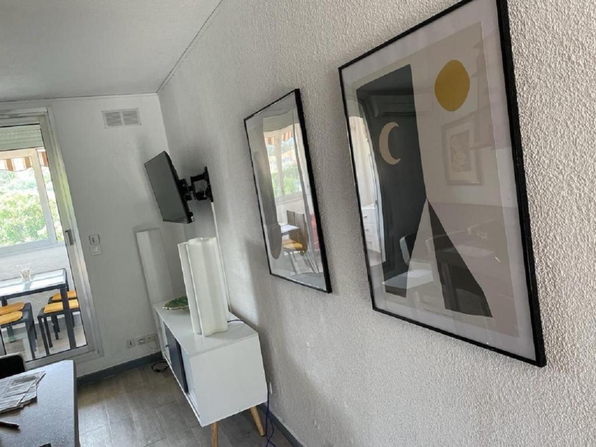 Entre St-Raphael Et St-Tropez. Studio Pieds Dans L'Eau, A Partir De 600 Euros/Semaine. Saint Aygulf Extérieur photo